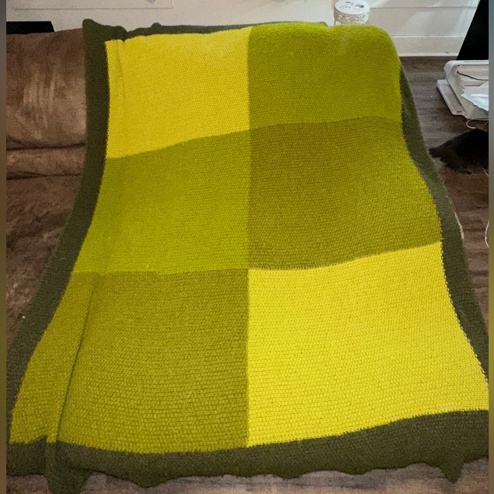 Retro green crocheted blanket